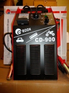 Пускозарядное устройство Edon CD-900